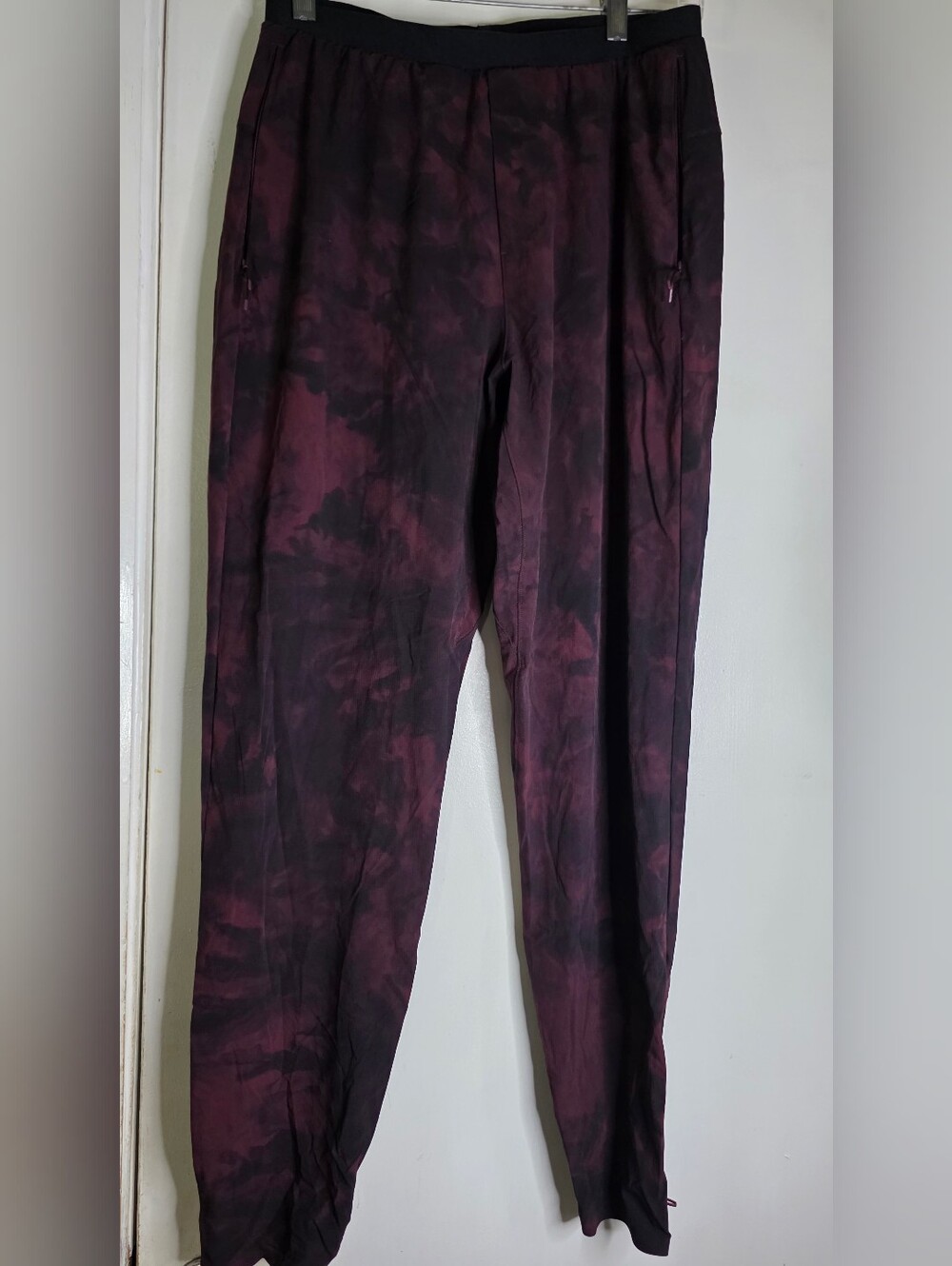 Lululemon Women's Pants Sz Medium Relax